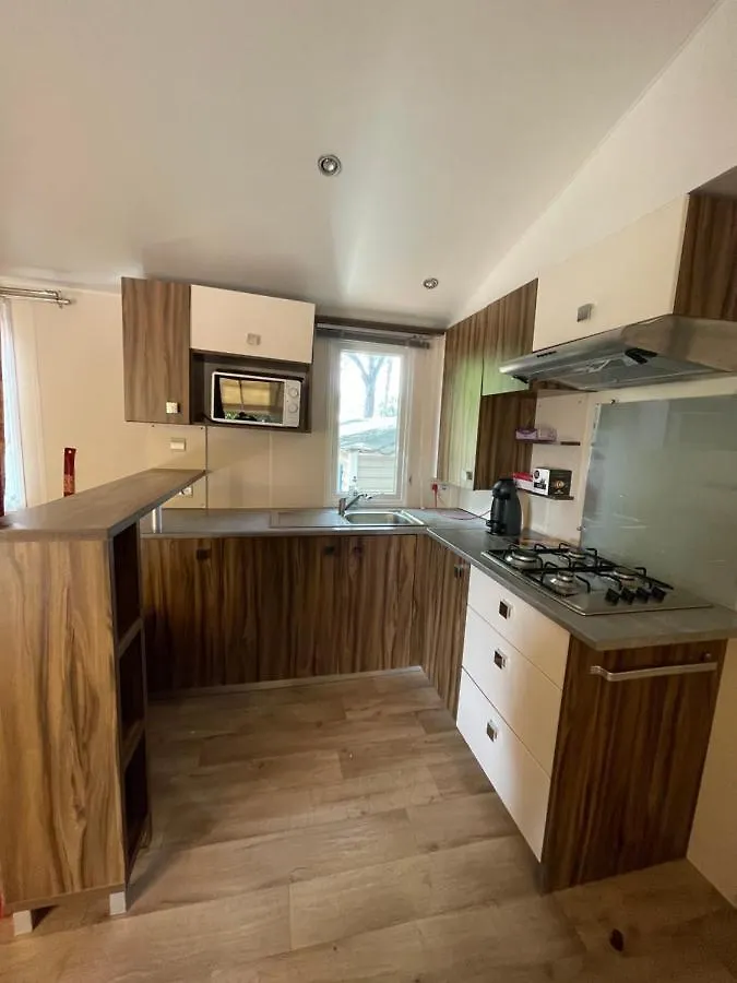 Camping Les Cigales - Mobil-Home 4/6 Personnes Le Muy