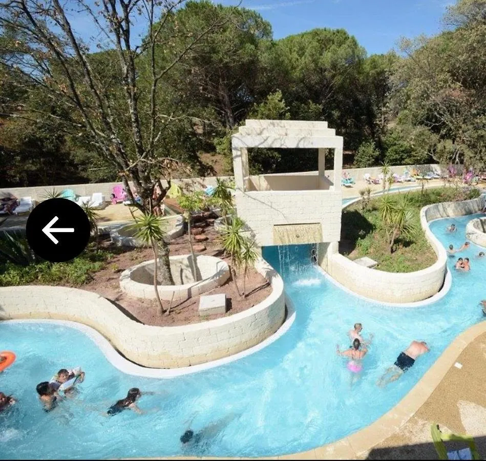 Camping Les Cigales - Mobil-Home 4/6 Personnes Le Muy
